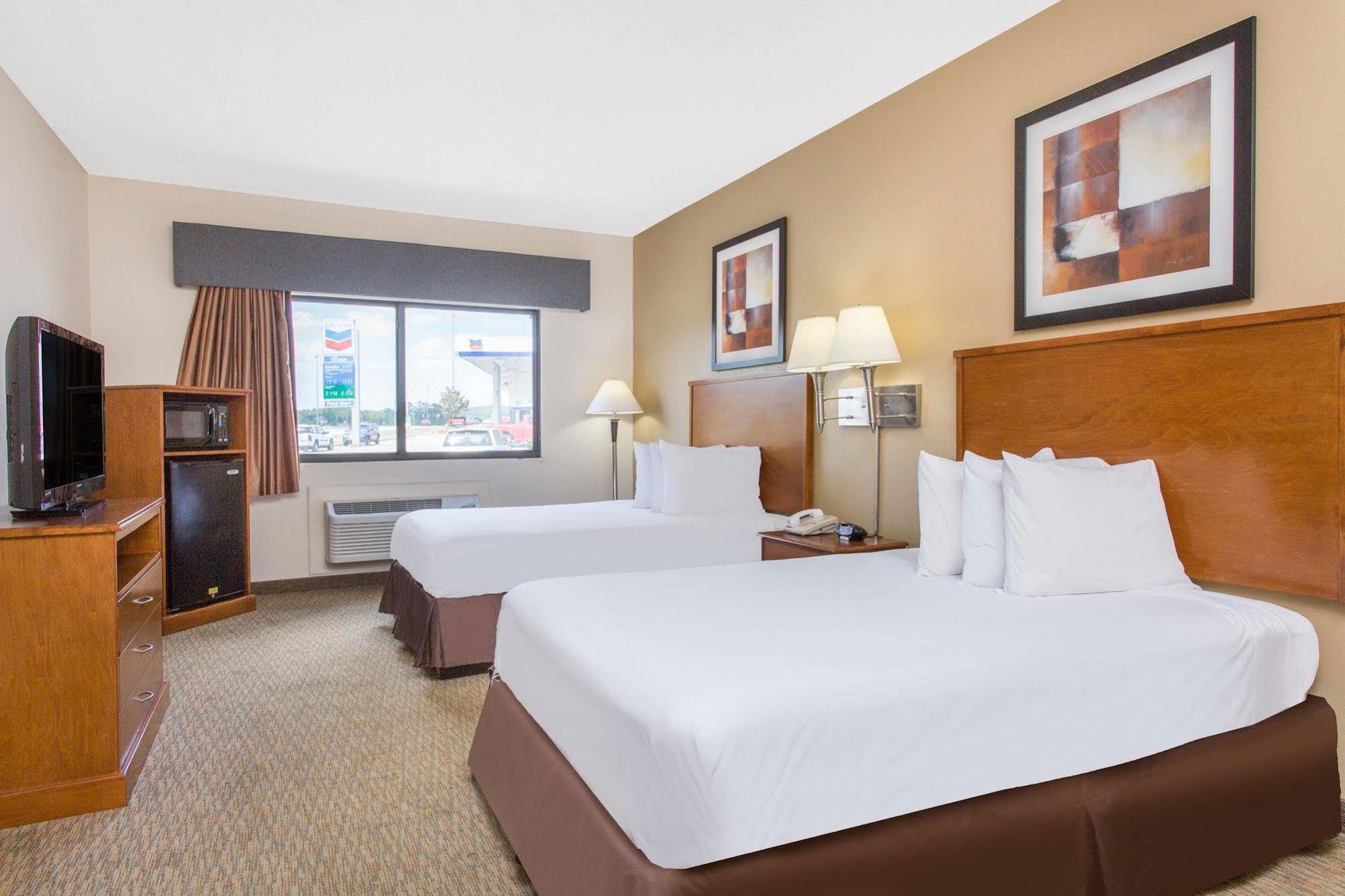 Days Inn By Wyndham Phenix City Near Fort Moore Exterior photo